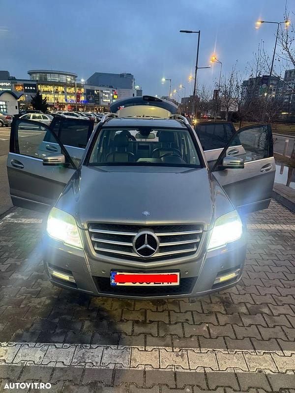 Second-hand Mercedes GLK250 Sport Edition 204 CP (150 kW) 2012 Culoareargint SUV