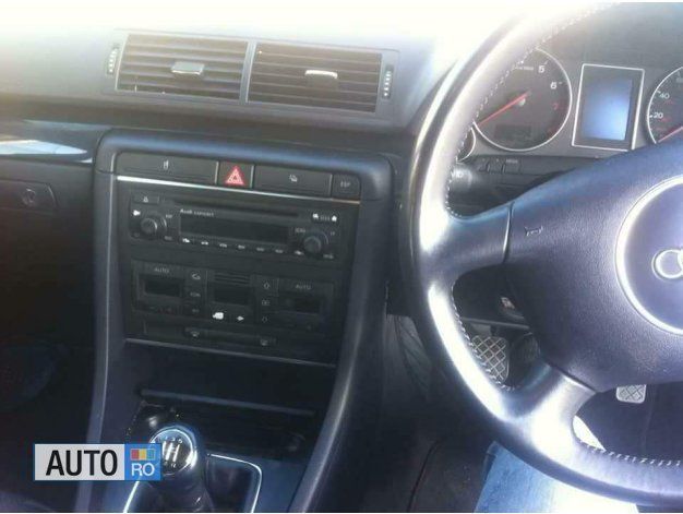 Second-hand Audi A4 136 CP (100 kW) 2003 Albastru Berlinǎ