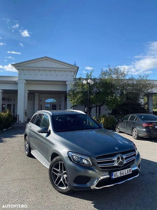 Culoaregri Utilizat 2016 Mercedes GLC250 AMG line SUV | 24.500 EUR (Puțin scump) - Imagine 1/4