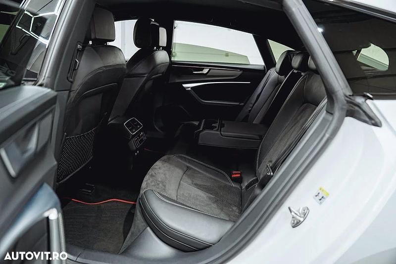 Second-hand Audi A7 Comfort 286 CP (210 kW) 2019 Culoarealb Berlinǎ