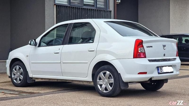 Second-hand Dacia Logan 75 CP (55 kW) 2011 Berlinǎ