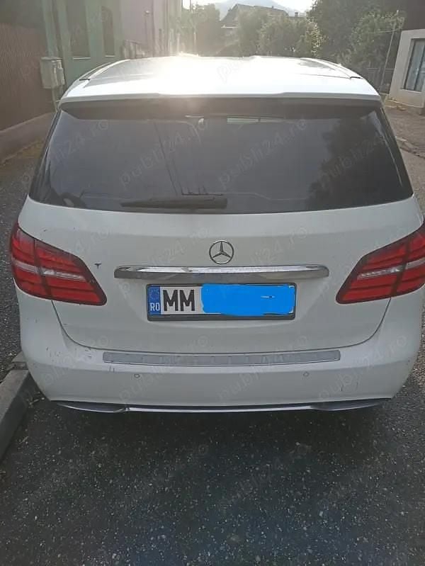 Second-hand Mercedes B180 122 CP (89 kW) 2015 Monovolum