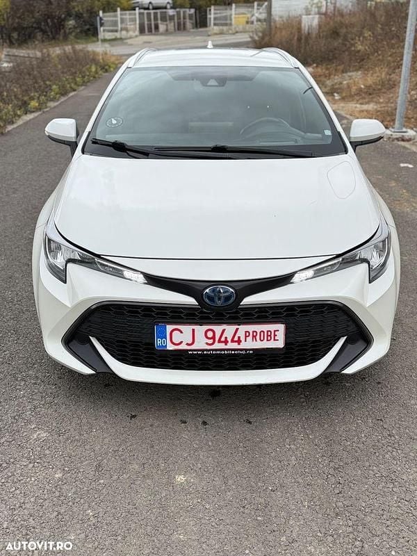 Culoarealb Utilizat 2022 Toyota Corolla Break | 17.400 EUR - Imagine 1/4