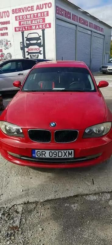 Rosu Utilizat 2008 BMW 116 Hatchback | 3.200 EUR (Puțin scump) - Imagine 1/4