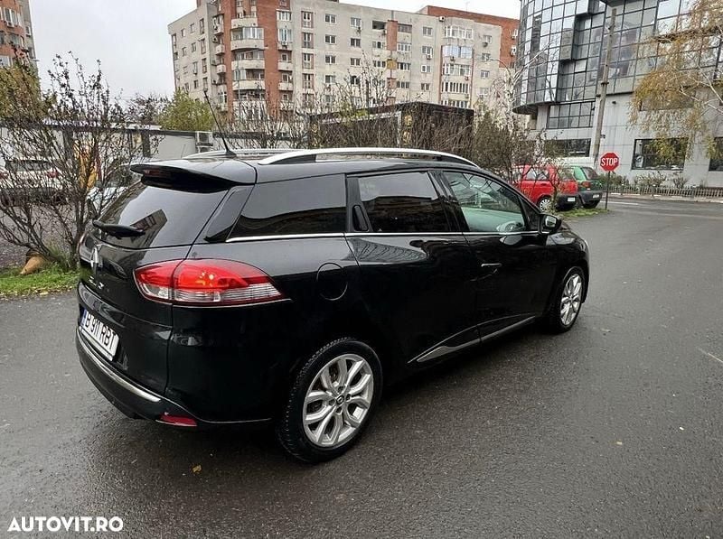 Second-hand Renault Clio GrandTour Dynamique 90 CP (66 kW) 2019 Culoarenegru Break