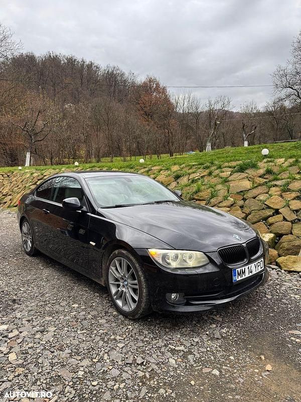 Second-hand BMW 320 Exclusive 184 CP (135 kW) 2013 Culoarenegru Coupe