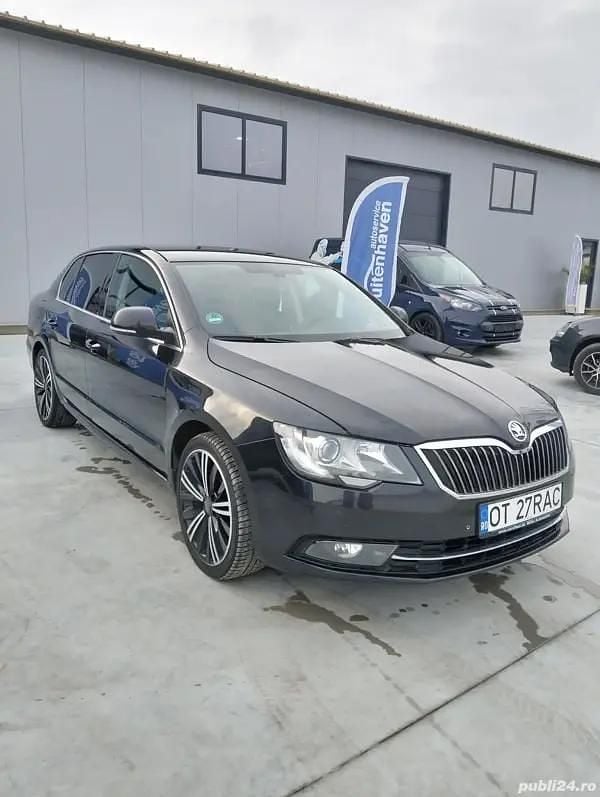 Utilizat 2013 Skoda Superb Berlinǎ | 8.850 EUR (Puțin scump) - Imagine 1/4
