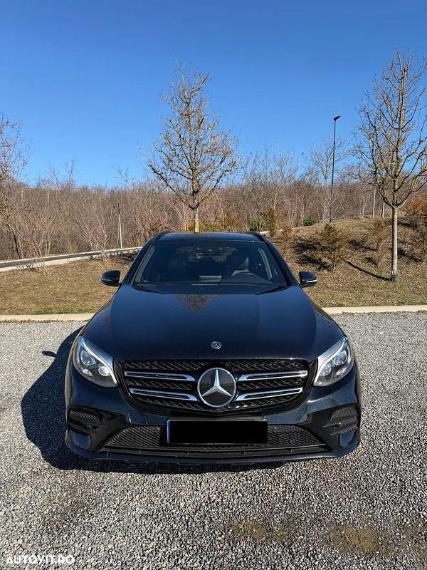 Second-hand Mercedes GLC350 AMG line 320 CP (235 kW) 2018 Culoarenegru SUV