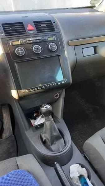 Negru Utilizat 2006 VW Touran Monovolum | 2.800 EUR (Preț OK) - Imagine 1/4