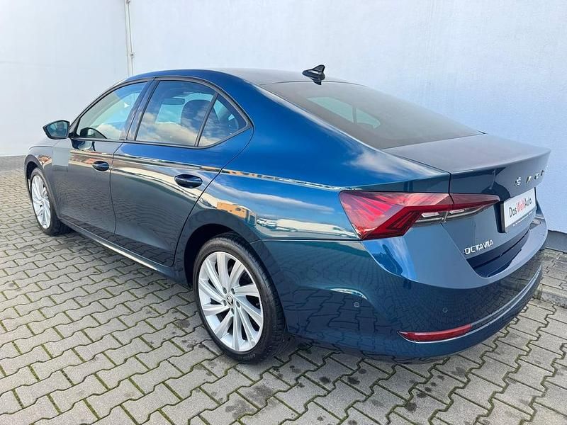 Second-hand Skoda Octavia Style 150 CP (110 kW) 2021 Albastru mediu  normal