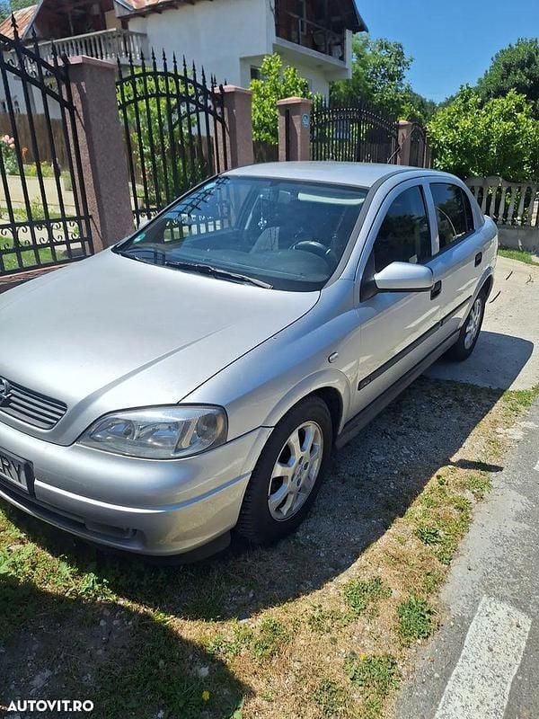 Gri Utilizat 2003 Opel Astra Classic Berlinǎ | 1.200 EUR (Preț OK) - Imagine 1/1