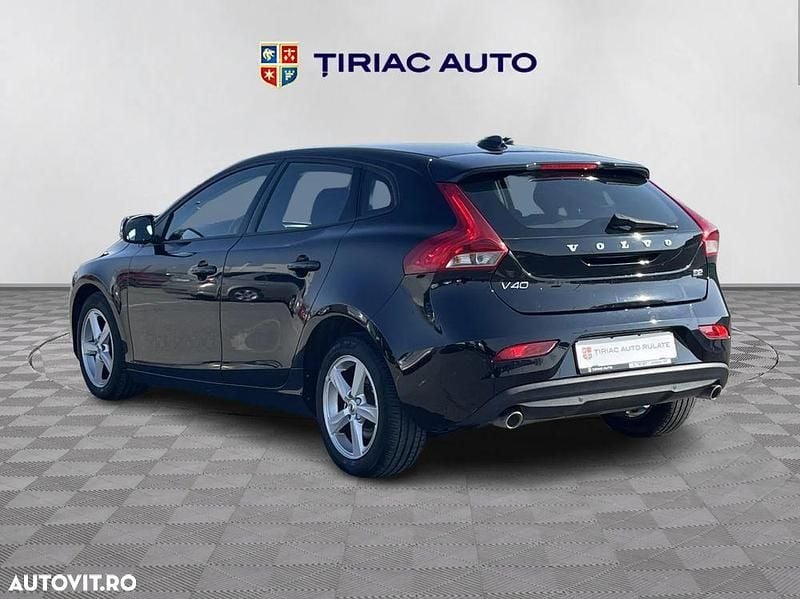 Second-hand Volvo V40 120 CP (88 kW) 2018 Culoarenegru Hatchback