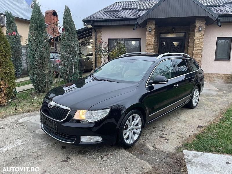 Culoarenegru Utilizat 2010 Skoda Superb Break | 4.999 EUR (Preț bun) - Imagine 1/4