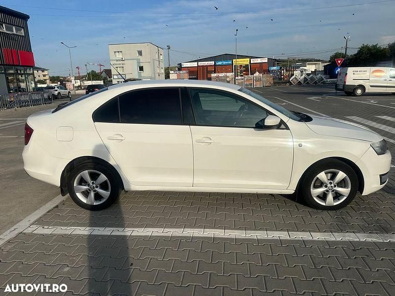 Alb Utilizat 2014 Skoda Rapid Active Berlinǎ | 5.900 EUR (Scump) - Imagine 1/4