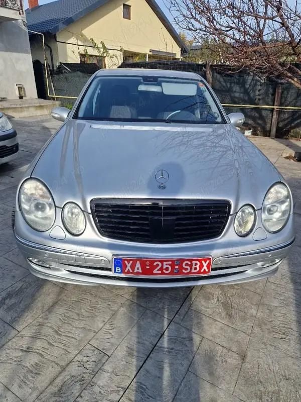 Second-hand Mercedes E240 177 CP (130 kW) 2002 Berlinǎ