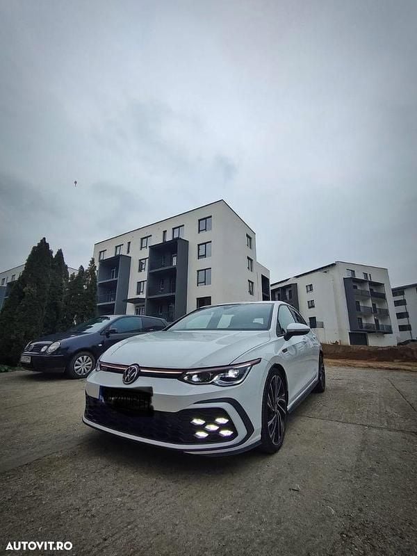 Culoarealb Utilizat 2021 VW Golf VIII GTI Hatchback | 28.000 EUR (Preț OK) - Imagine 1/4