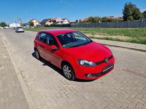 Rosu Utilizat 2010 VW Golf VI Hatchback | 3.690 EUR (Preț bun) - Imagine 1/4