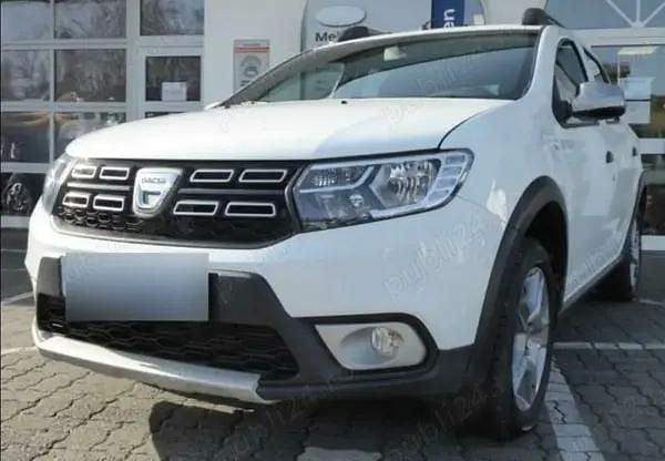 Utilizat 2017 Dacia Sandero Stepway Hatchback | 7.600 EUR (Puțin scump) - Imagine 1/4