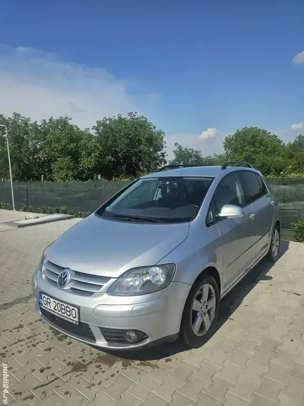 Utilizat 2008 VW Golf Plus Cross Monovolum | 4.900 EUR - Imagine 1/4