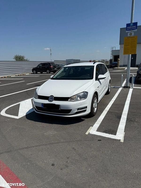 Culoarealb Utilizat 2014 VW Golf VII Cup Break | 7.300 EUR (Puțin scump) - Imagine 1/4