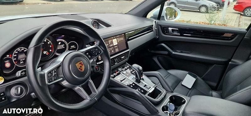 Culoarealb Utilizat 2020 Porsche Cayenne S SUV | 57.000 EUR (Super Preț) - Imagine 1/4