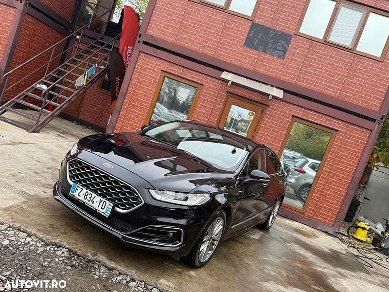 Culoarenegru Utilizat 2021 Ford Mondeo Vignale Berlinǎ | 17.999 EUR (Preț OK) - Imagine 1/4