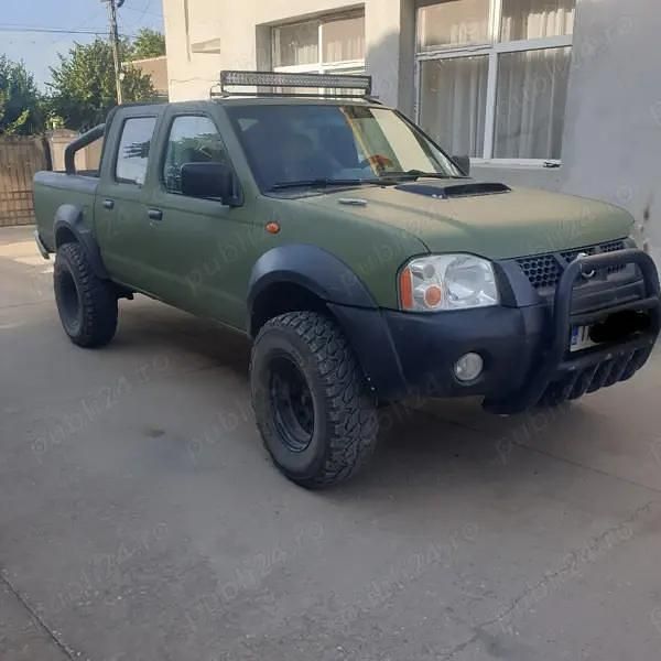 Verde Utilizat 2011 Nissan Navara Pickup | 6.500 EUR (Preț OK) - Imagine 1/4