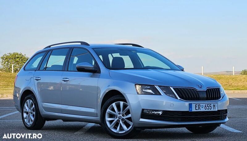 Gri Utilizat 2019 Skoda Octavia Style Break | 9.800 EUR (Super Preț) - Imagine 1/4