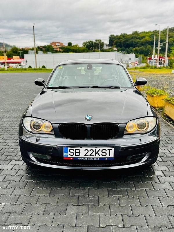 Culoaregri Utilizat 2008 BMW 120 Hatchback | 3.000 EUR (Super Preț) - Imagine 1/4