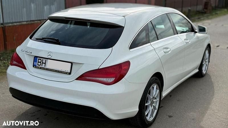 Second-hand Mercedes CLA200 136 CP (100 kW) 2015 Culoarealb Break
