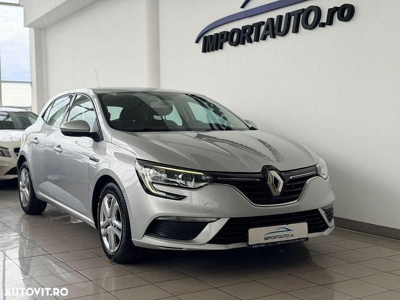 Culoareargint Second-hand 2019 Renault Mégane IV Zen Hatchback | 9.490 EUR (Preț OK) - Imagine 1/4