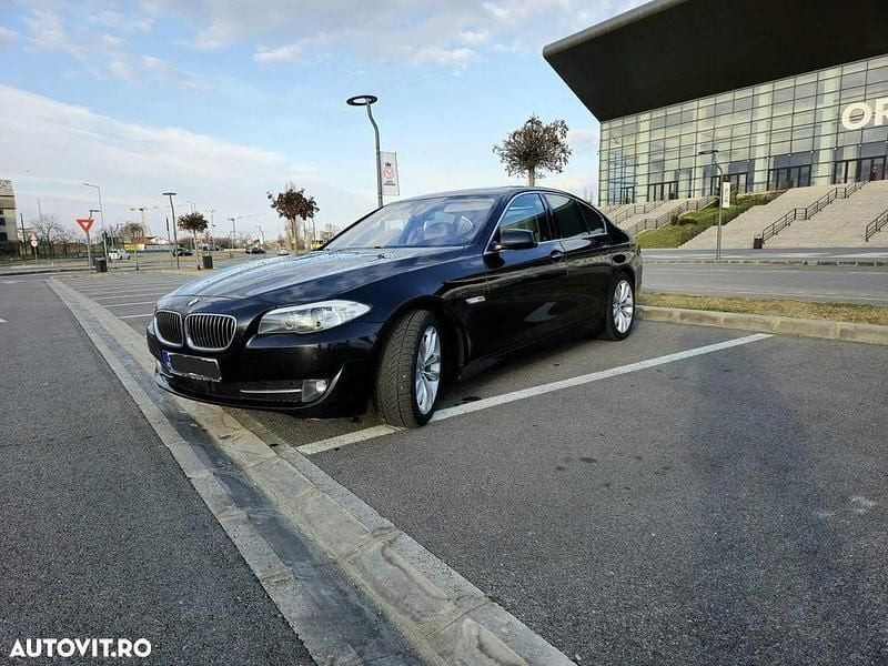 Negru Utilizat 2013 BMW 530 Berlinǎ | 14.800 EUR - Imagine 1/4