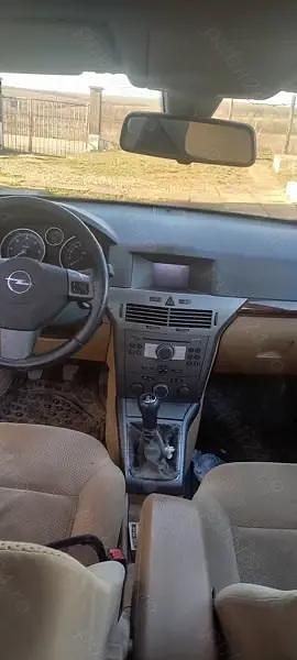 Utilizat 2004 Opel Astra Break | 1.200 EUR (Preț OK) - Imagine 1/4