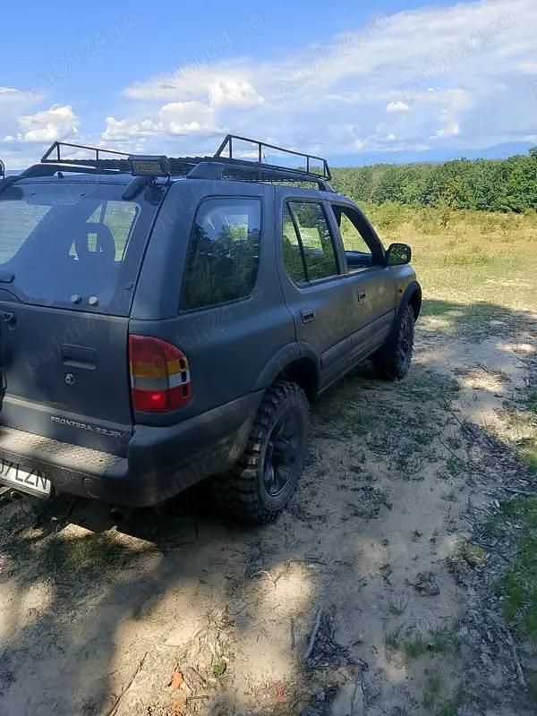 Second-hand Opel Frontera 160 CP (117 kW) 2000 SUV