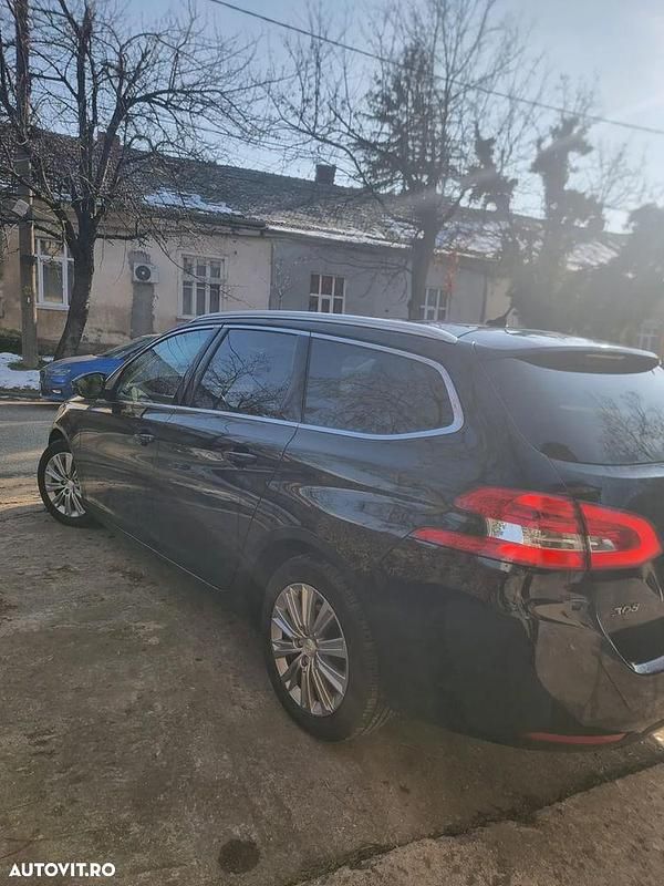 Second-hand Peugeot 308 Active 120 CP (88 kW) 2018 Culoarenegru Break