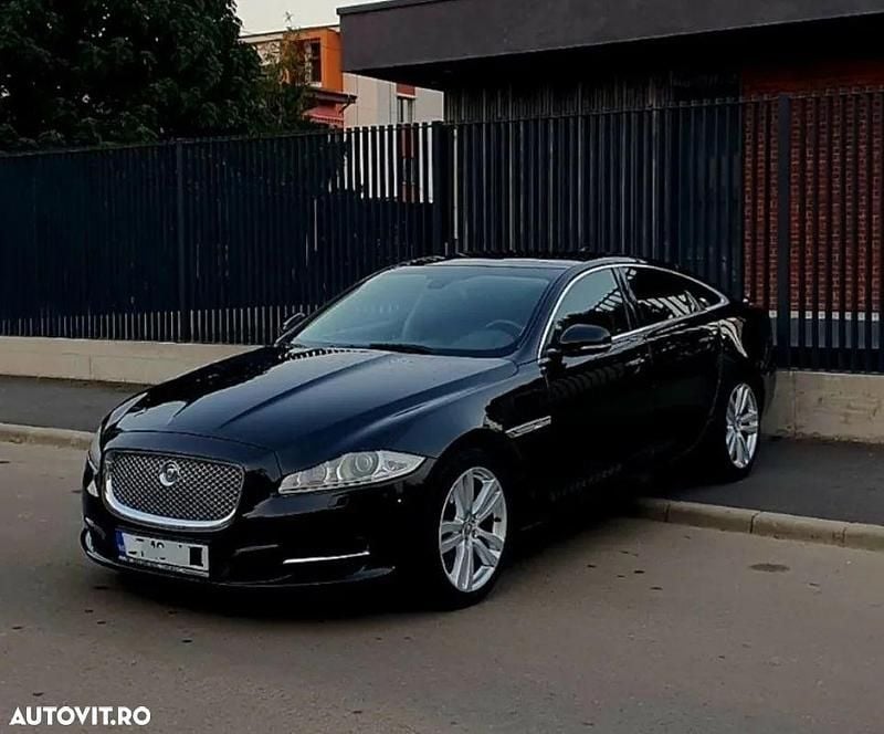 Culoarenegru Utilizat 2014 Jaguar XJ Premium Luxury Berlinǎ | 14.900 EUR - Imagine 1/4