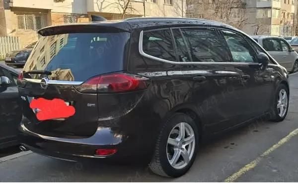 Culoaremaro Utilizat 2016 Opel Zafira Monovolum | 9.800 EUR (Puțin scump) - Imagine 1/3