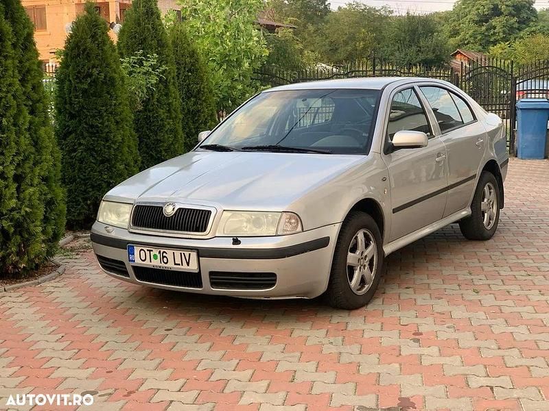 Culoareargint Utilizat 2003 Skoda Octavia Elegance Berlinǎ | 1.800 EUR (Preț OK) - Imagine 1/4