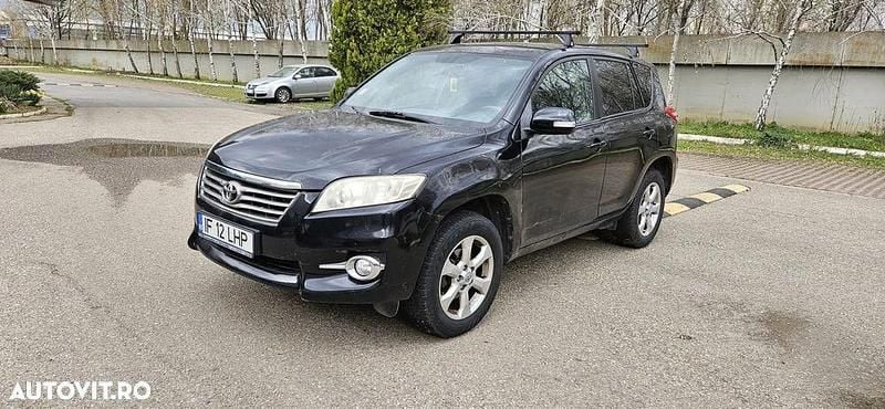 Culoarenegru Utilizat 2010 Toyota RAV4 Executive SUV | 5.999 EUR (Super Preț) - Imagine 1/4