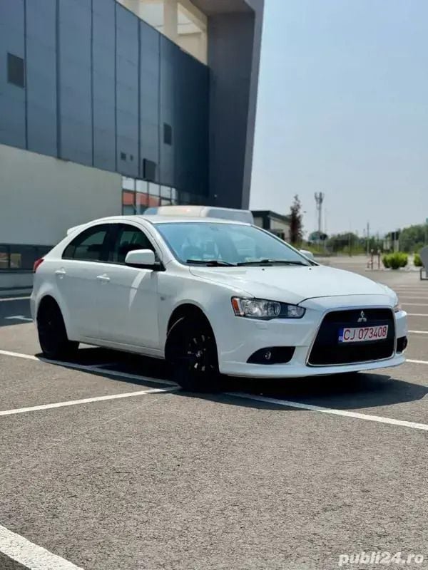Utilizat 2011 Mitsubishi Lancer Sportback Hatchback | 3.690 EUR - Imagine 1/4
