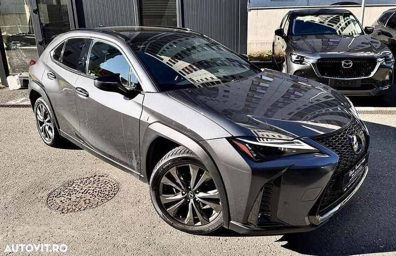 Gri Utilizat 2022 Lexus UX 250h Sport Line SUV | 26.439 EUR (Preț OK) - Imagine 1/4