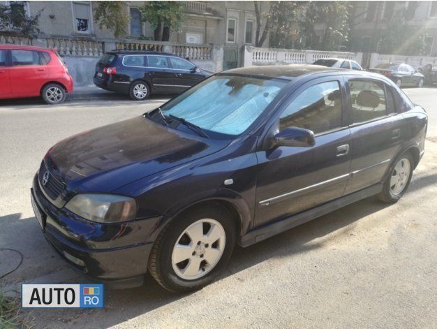 Albastru marin Utilizat 2003 Opel Astra Hatchback | 1.700 EUR (Puțin scump) - Imagine 1/4