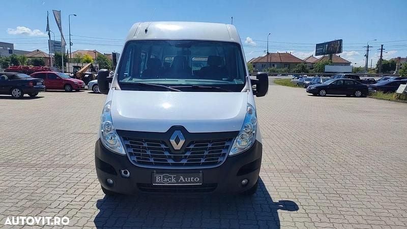 Second-hand Renault Master 144 CP (105 kW) 2019 Culoarealb Van