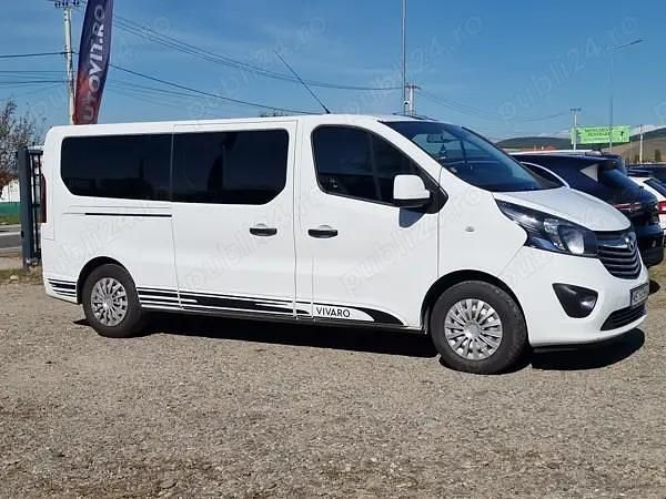 Second-hand Opel Vivaro 125 CP (91 kW) 2017 Alb Monovolum