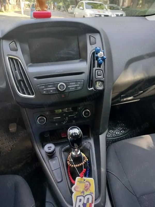 Second-hand Ford Focus 125 CP (91 kW) 2018 Maro Berlinǎ