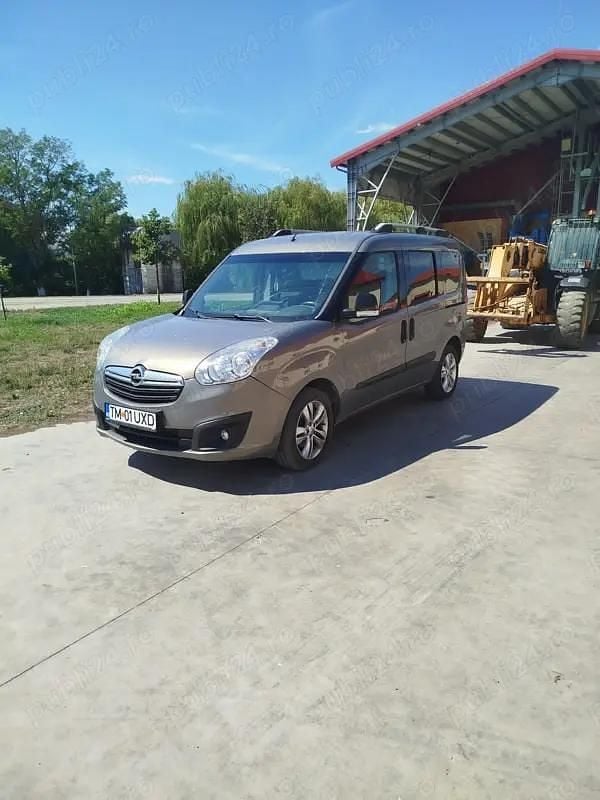 Utilizat 2013 Opel Combo Monovolum | 6.870 EUR (Puțin scump) - Imagine 1/4