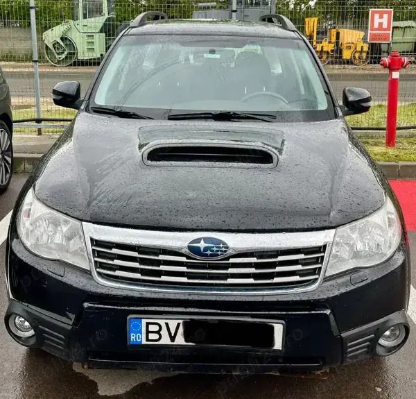Negru Utilizat 2012 Subaru Forester SUV | 6.500 EUR (Preț OK) - Imagine 1/4