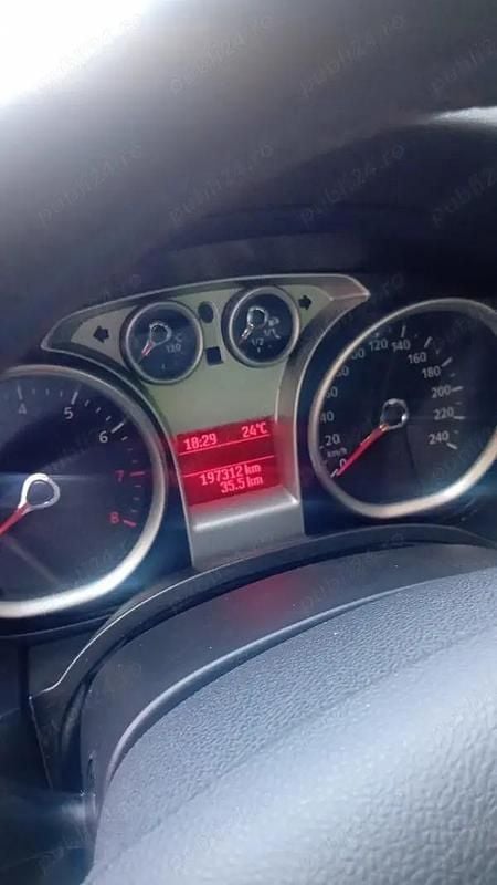 Utilizat 2009 Ford Focus Hatchback | 2.500 EUR (Preț OK) - Imagine 1/4