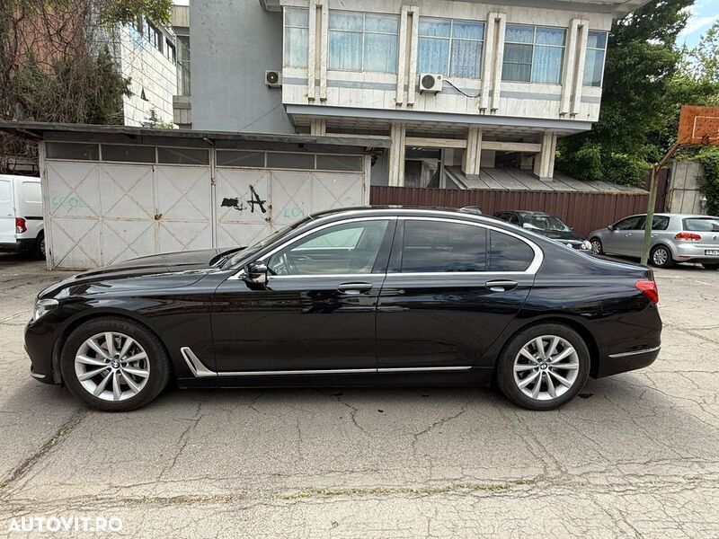 Second-hand BMW 730 Comfort Edition 265 CP (194 kW) 2016 Negru Berlinǎ