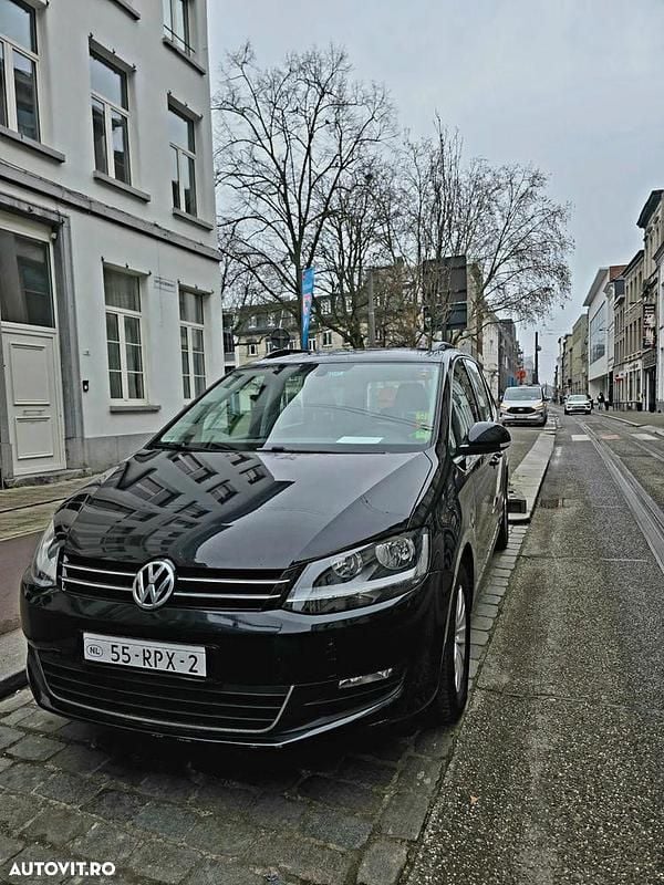Culoarenegru Utilizat 2011 VW Sharan Monovolum | 7.000 EUR - Imagine 1/4